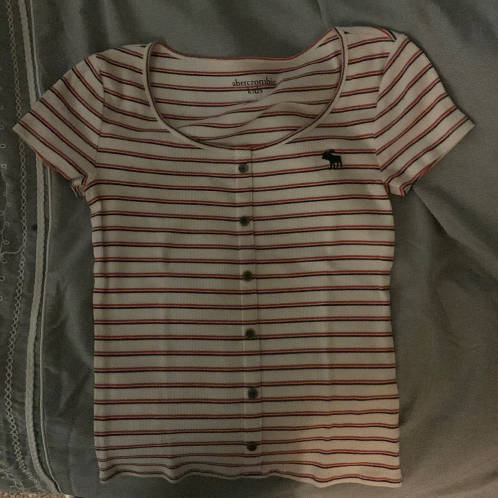 Abercrombie and Fitch kids tee